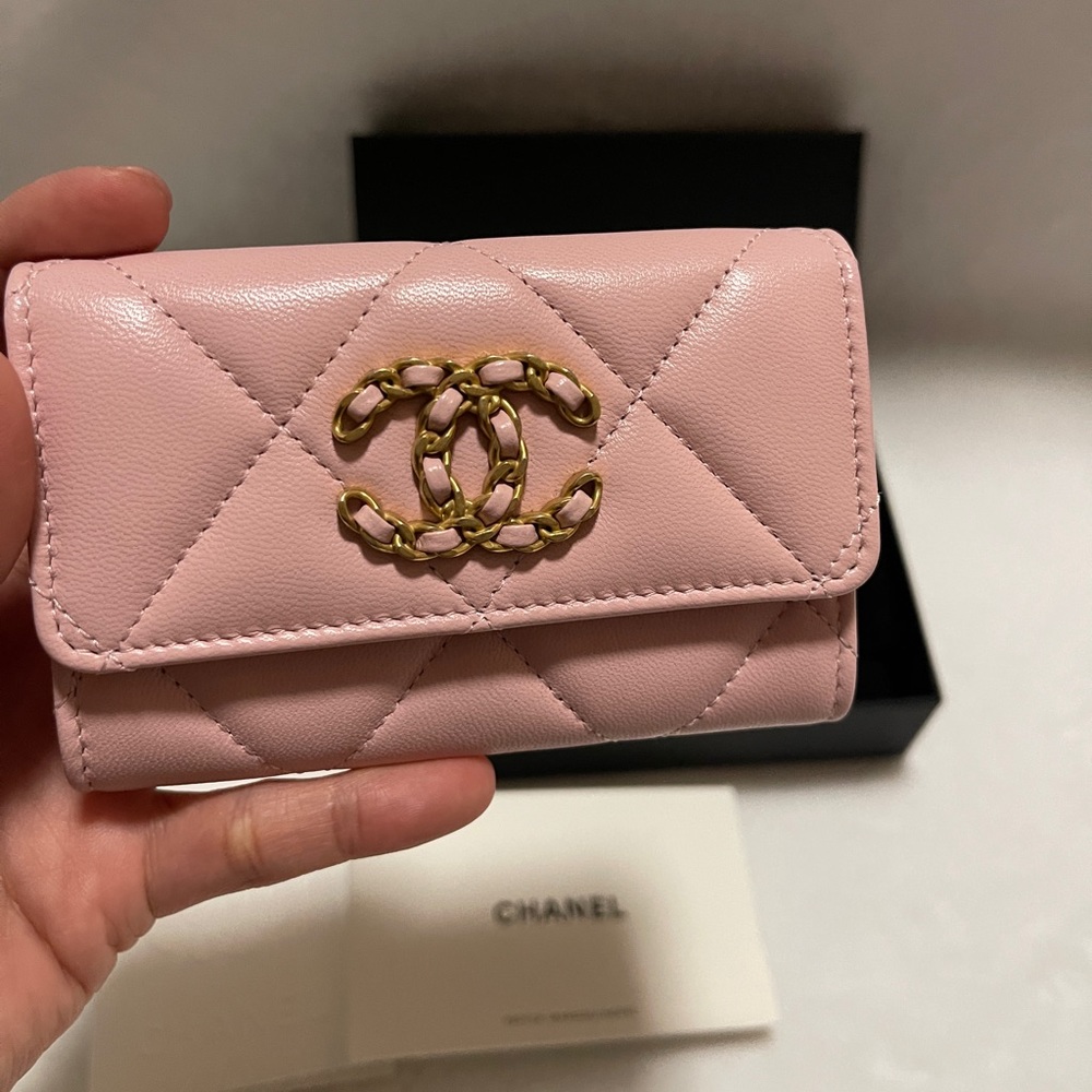Chanel flap card case cc19
